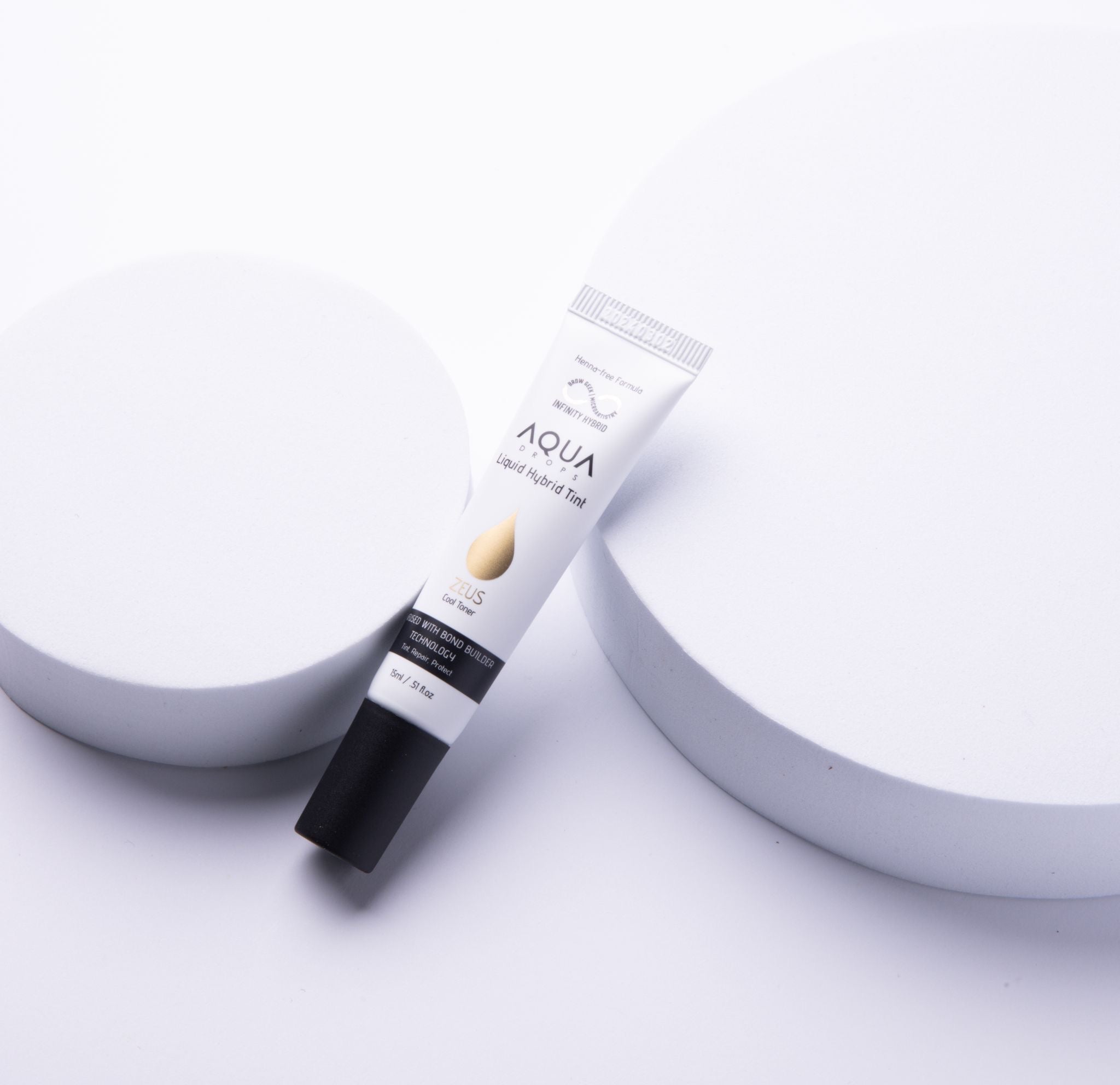 Free Aqua Drops hybrid brow masterclass in English