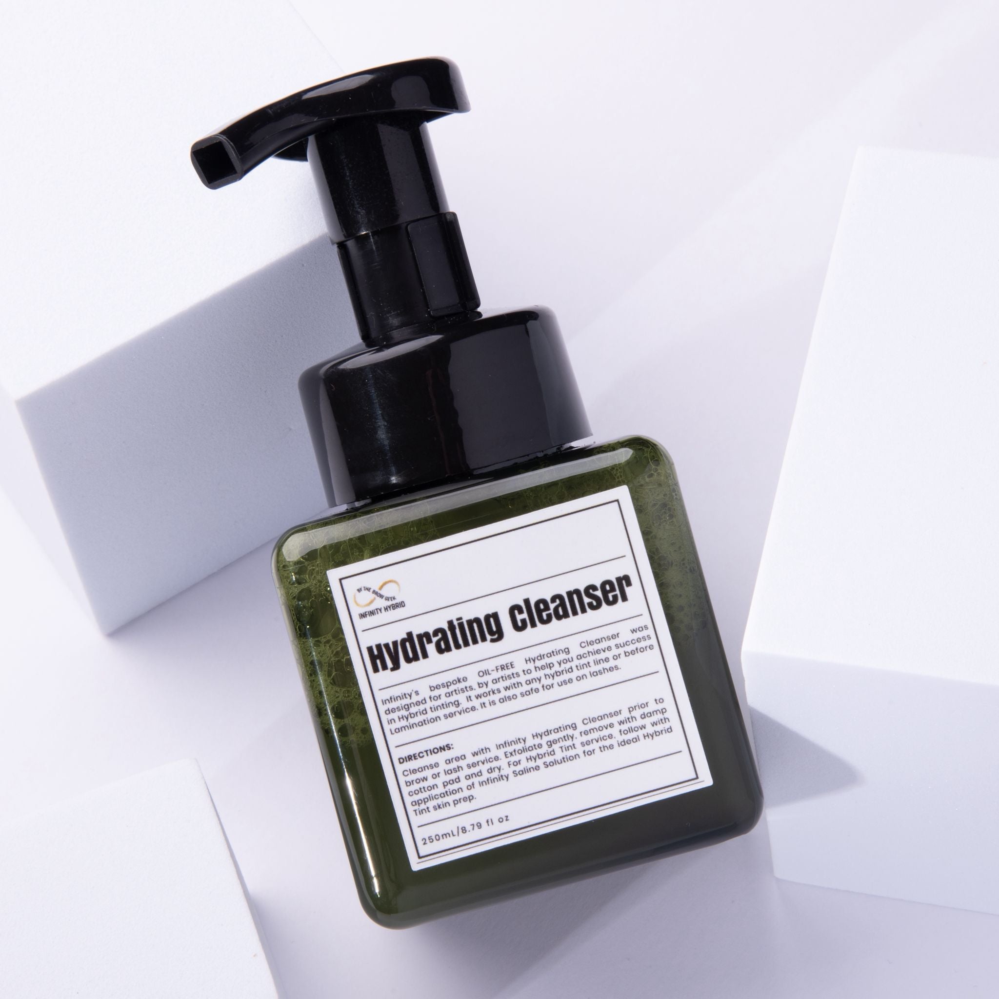 Oil-Free Brow Cleanser & Lash Shampoo · Pro 250ml